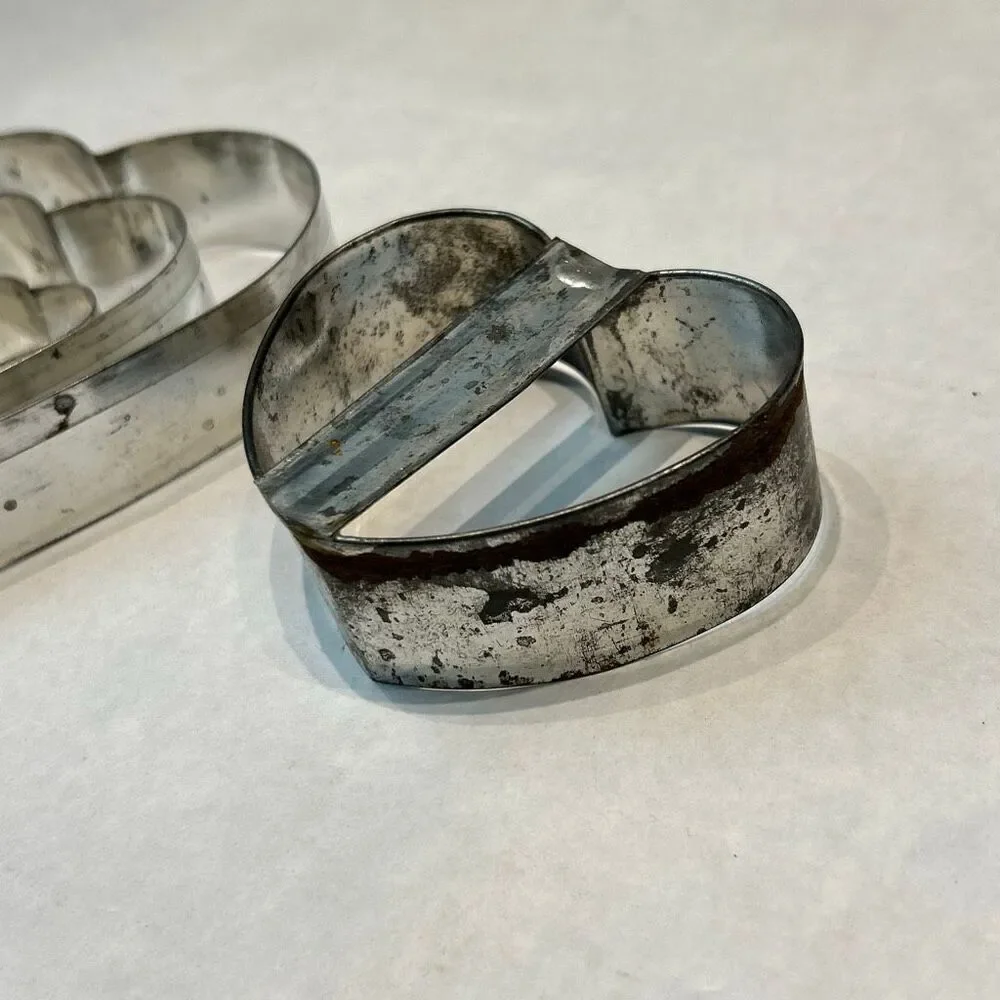 Vtg SET Aluminum Cookie Cutter Metal HEARTS Set of 4